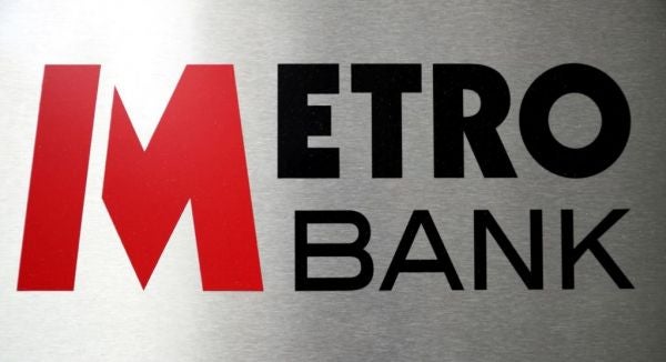 مشتریان ایرانی مترو بانک بریتانیا به خاطر مسدود شدن حساب‌هایشان از این بانک شکایت کردند