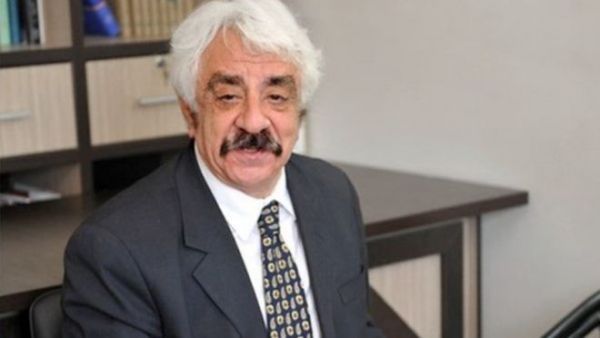 فریبرز رئیس دانا به علت ابتلا به کرونا درگذشت