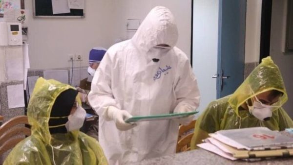 کرونا و کادر درمانی ایران: فقط ۱۹ هزار تومان پاداش برای پرستاران اورژانس 