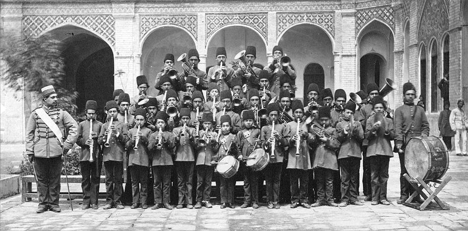  نخستین گروه موسیقی دانش‌آموزی در ایران