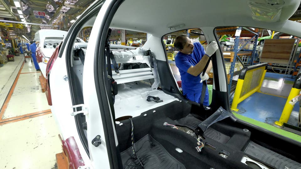 رییس سازمان محیط زیست ایران: همان خودروساز 50 سال قبل هستیم و درجا می‌زنیم