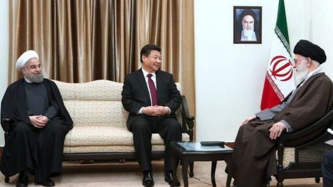 آیت الله علی خامنه ای از امضای توافق نامه راهبردی با چین حمایت کرده است