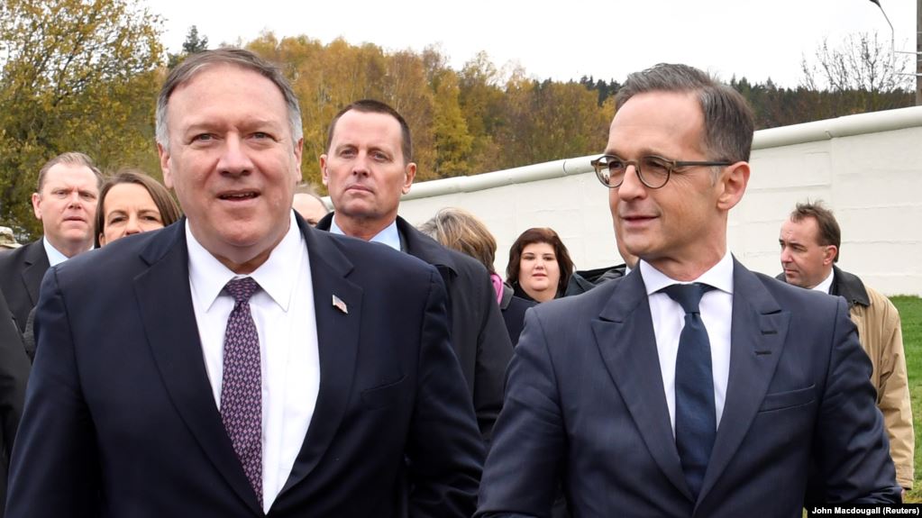 از راست: هایکو ماس و مایک پومپئو در نوامبر ۲۰۱۹ در جریان دیدار وزیر خارجه آمریکا از آلمان