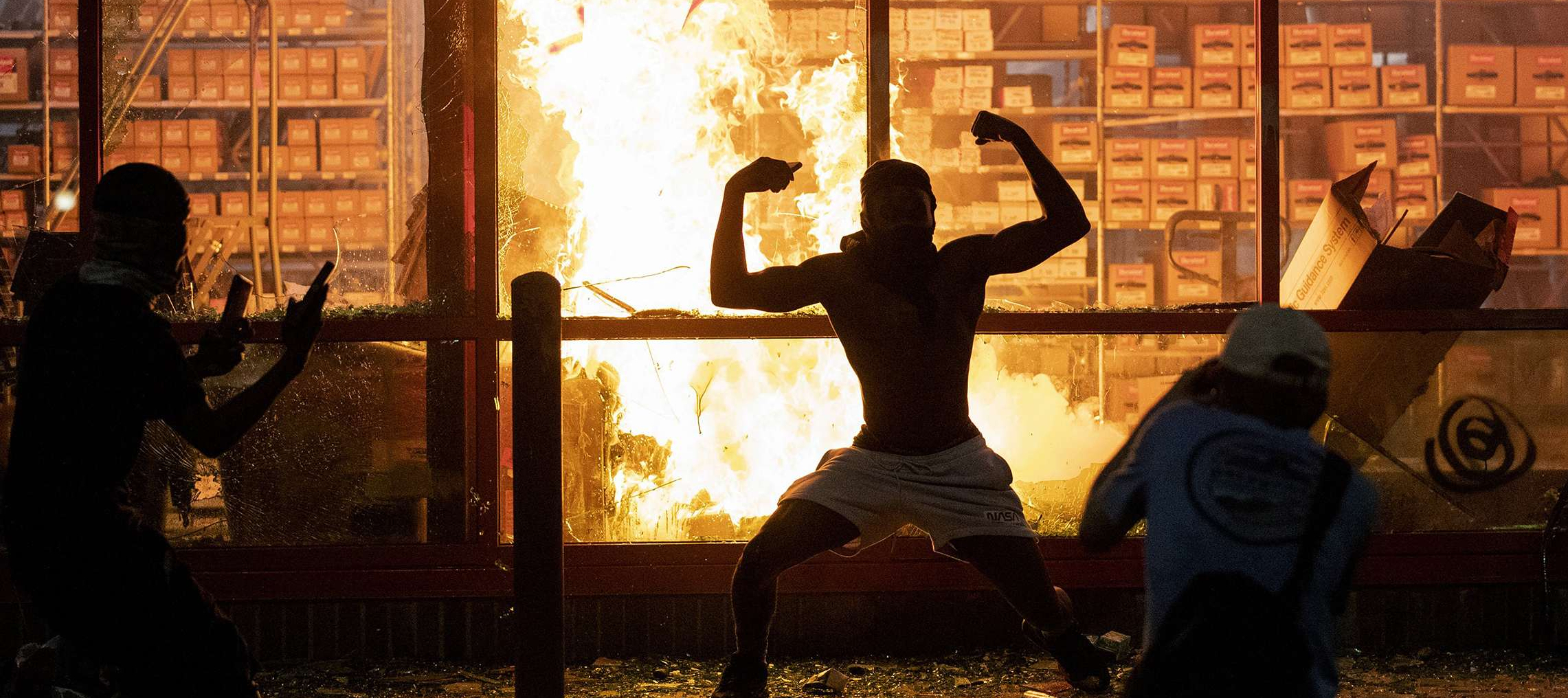 جرج فلوید یک قهرمان برای همه سیاهپوستان و  مسلمانان جهان 