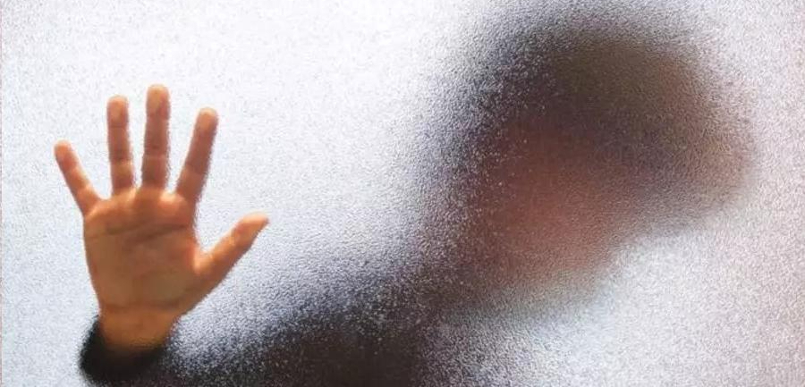 کمک ۱۲۰ میلیون تومانی ایرانیان پاریس به کودکان بی‌سرپرست ایلام