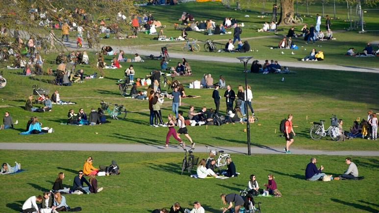 سازمان جهانی بهداشت: راهبرد ایجاد ایمنی گله‌ای مقابل کرونا بدون واکسن خطرناک است