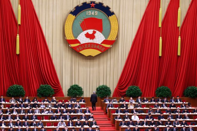 در چین، حزب کمونیست این کشور قدرت را به طور کامل در اختیار دارد