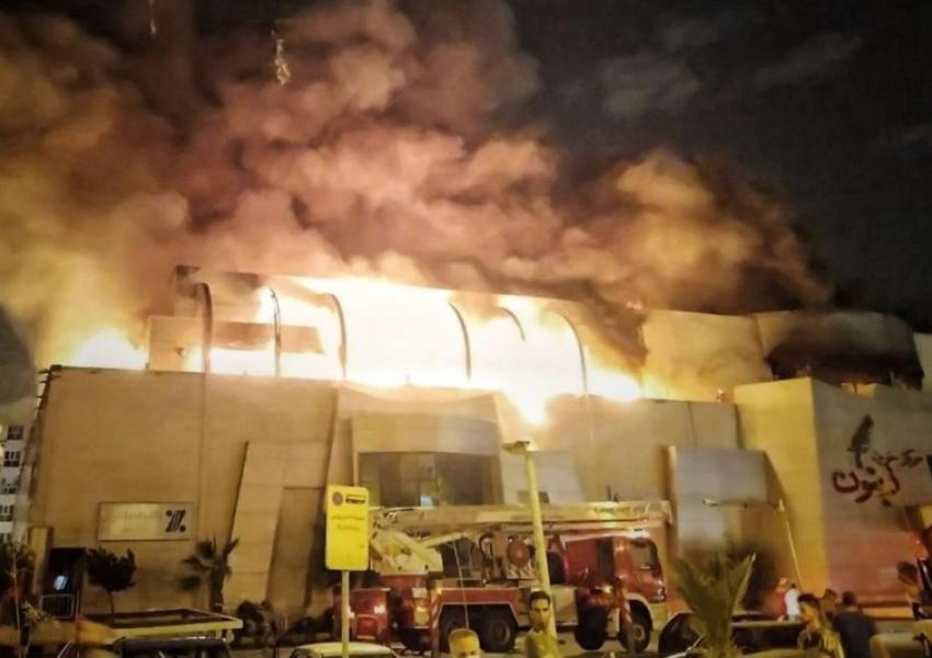 آتش‌سوزی گسترده در یک مرکز خرید شرق تهران؛ یک طبقه از مجتمع تجاری زیتون کاملا سوخت