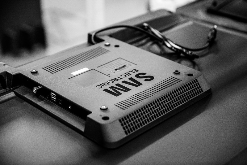 دوباره رنگ زدن قورباغه به سبک جنگنده های ساخت رژیم اینبار در ساخت تلویزیون 