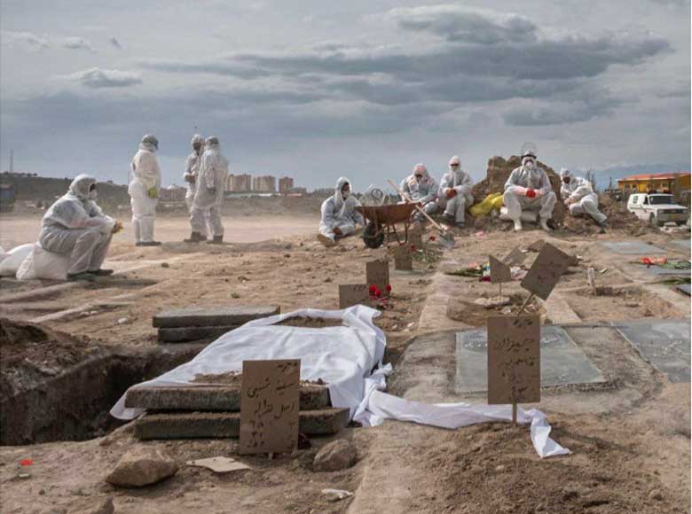 این روزهاست که باید خواند: مُرده می‌برند کوچه به کوچه؛ افزایش جانباختگان کُرونا و احتمال رسیدن به روزانه ۷۰۰ مرگ!