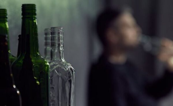 مرگ و میر ناشی از الکل در استان فارس شش برابر کروناست