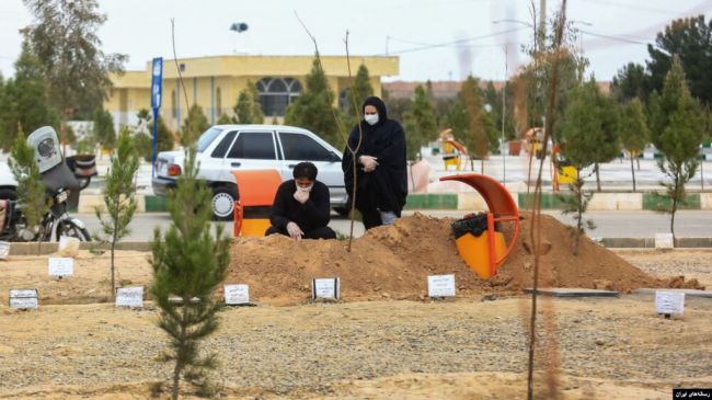 دست کم ۸۱۱ هزار ایرانی تا پایان اردیبهشت به کرونا مبتلا می‌شوند